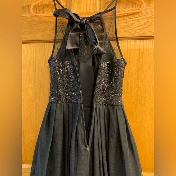 B Darlin Homecoming Party Dance Evening Dress Black Sequin Bling Halter Size 1/2 - Picture 6 of 6